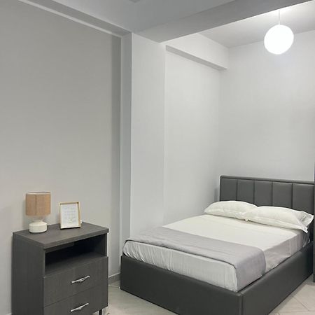 Blossom Apartments Влёра Экстерьер фото