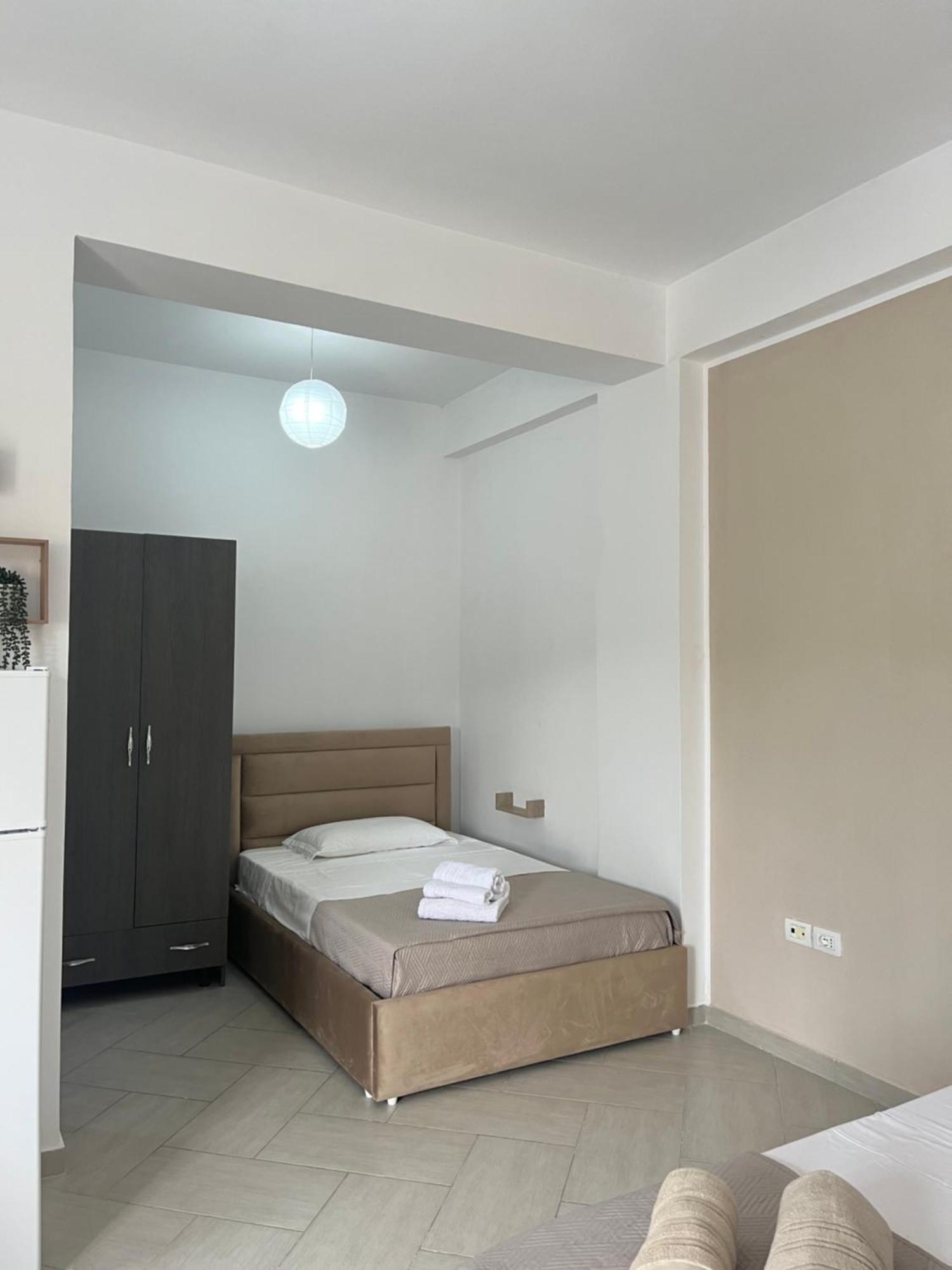 Blossom Apartments Влёра Экстерьер фото
